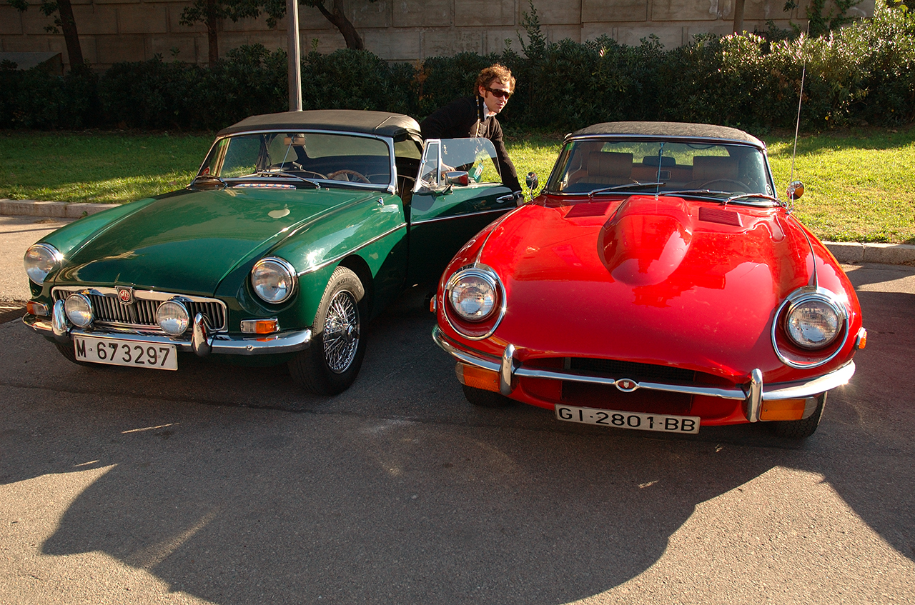 Auto retro exhibition Barcelona - MG and Jaguar XKE type 