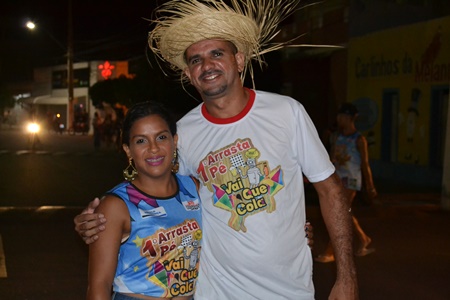 ARRASTÃO DO BLOCO VAI QUE COLA