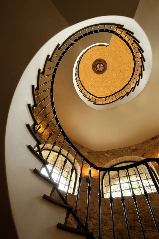Spiral stairs in Luxury Villa Del Lago
