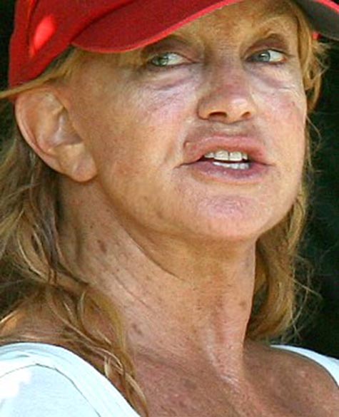 How Old Is Goldie Hawn 61