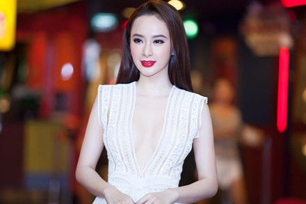 Vay ao xuyen thau 'phan chu' khien Angela Phuong suyt lo nguc - Anh 6