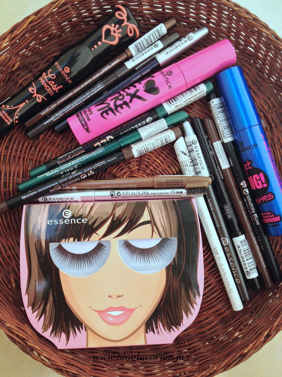 essence kajal goz kalemleri 01 04