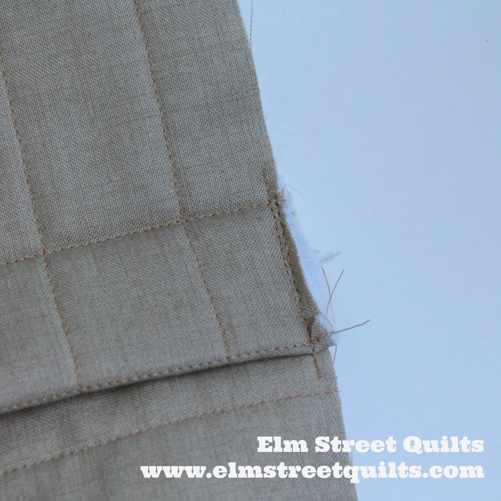 Installing Zipper in Pillow Back (tutorial) Elm Street Quilts