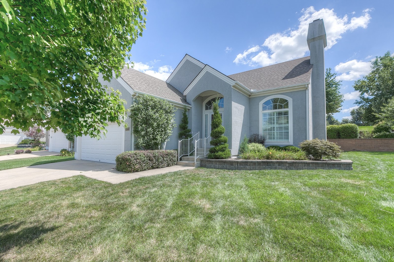 NEW! South Kansas City Maintenance Provided Villa in Newcastle