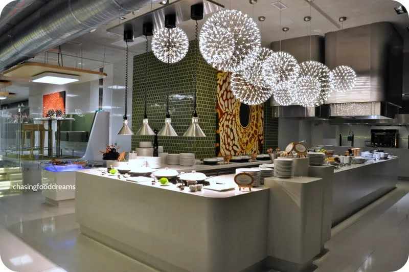 A futuristic restaurant setting with innovative food presentation.