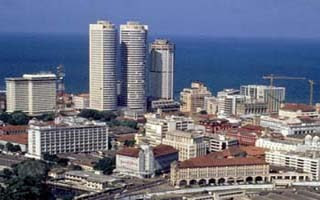 コロンボ (Colombo) はスリランカ最大の都市.