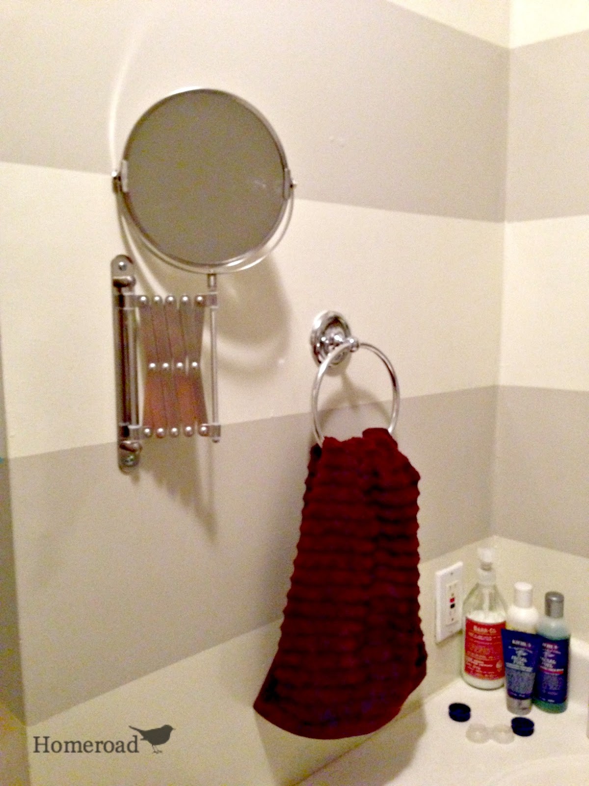 Striped Walls in the Bathroom