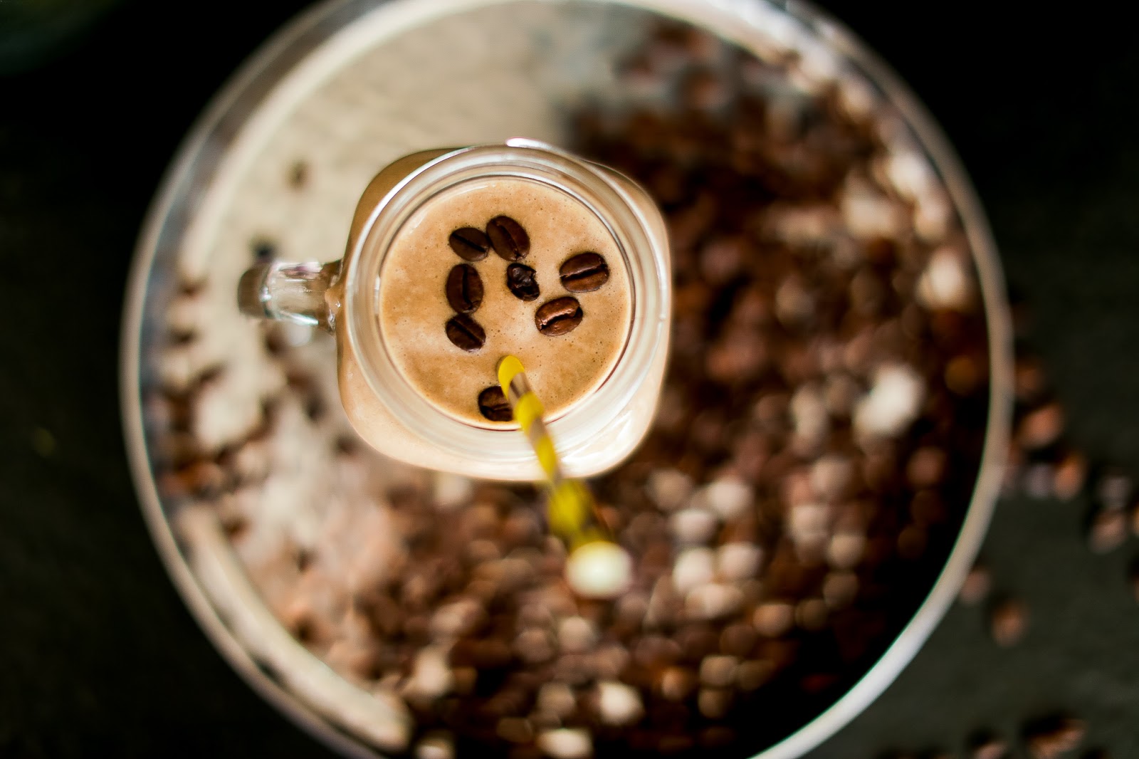 Frühstücks-Smoothie mit Kaffee | BEAUTY MAMI