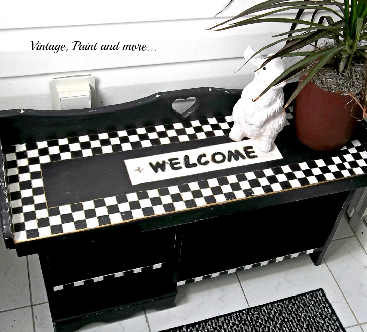 Vintage, Paint and more... Bench upcycled by whimsically painting with DIY chalkboard paint in black and white motif