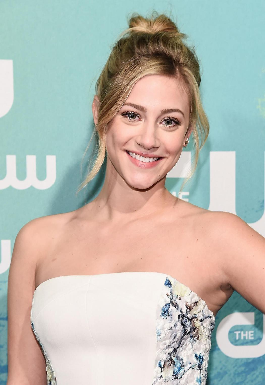 Lili Reinhart || The CW Upfront Presentation 2016 in New York - May, 2016 - Celebrity Magazine