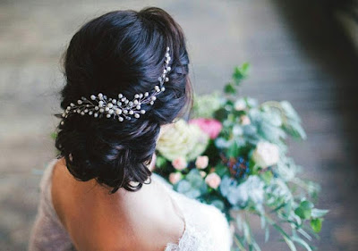 Pearl Bridal Hair Comb K'Mich Weddings - wedding planning - bridal headpiece - pearl bridal hair comb - esty