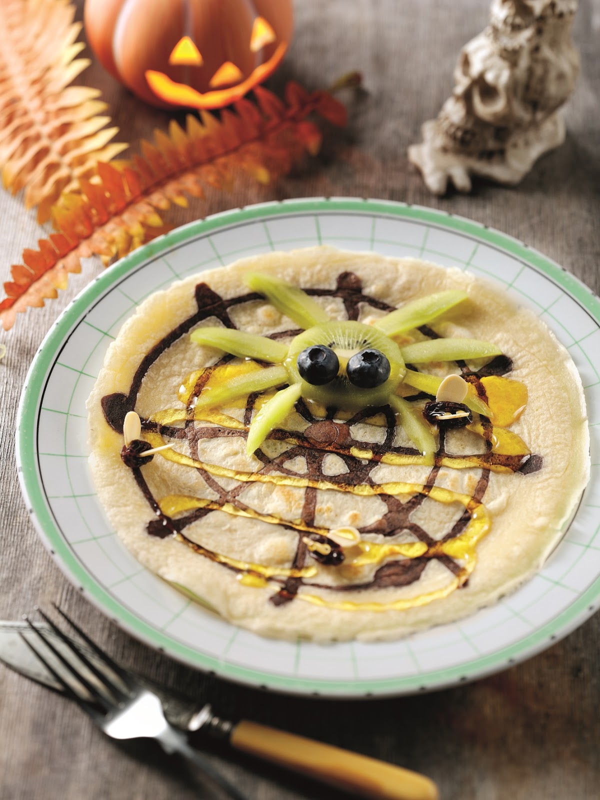 Spider's Web Pancakes: Creep Crawly Halloween Breakfast Spider's Web Pancakes: Creep Crawly Halloween Breakfast