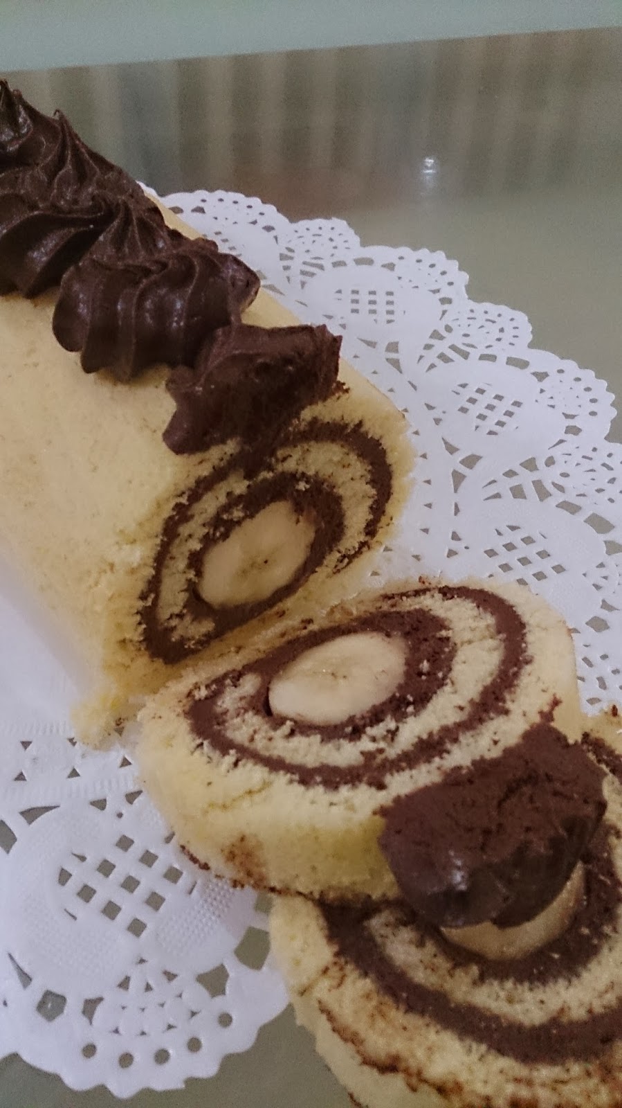 Füsununmutfağı MUHTEŞEM ÇİKOLATALI RULO PASTA