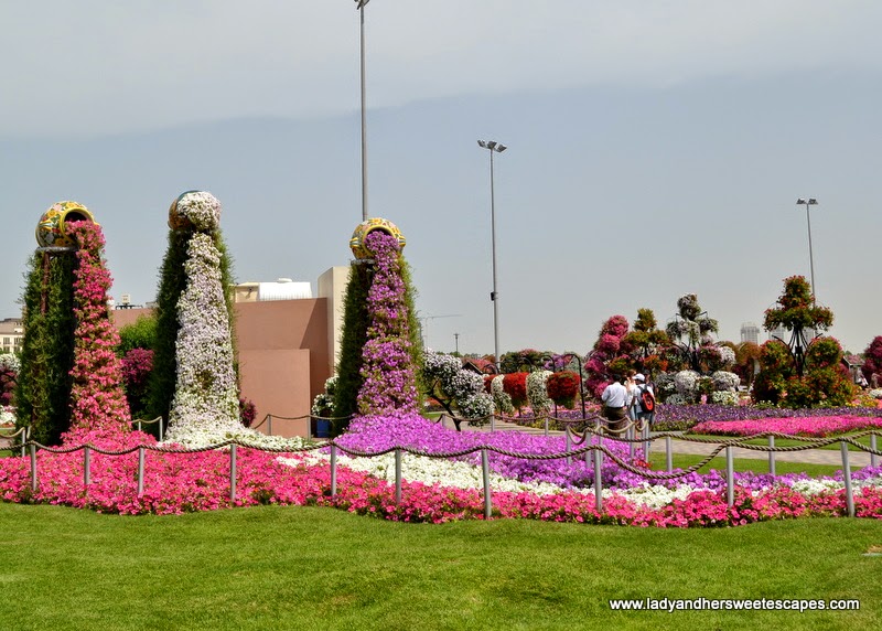 flowers and jars at Dubai Miracle Garden