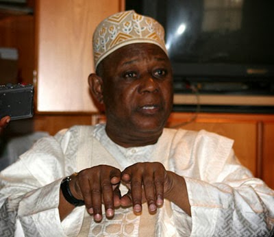 nigeria defense minister resigns nigeria defense minister resigns