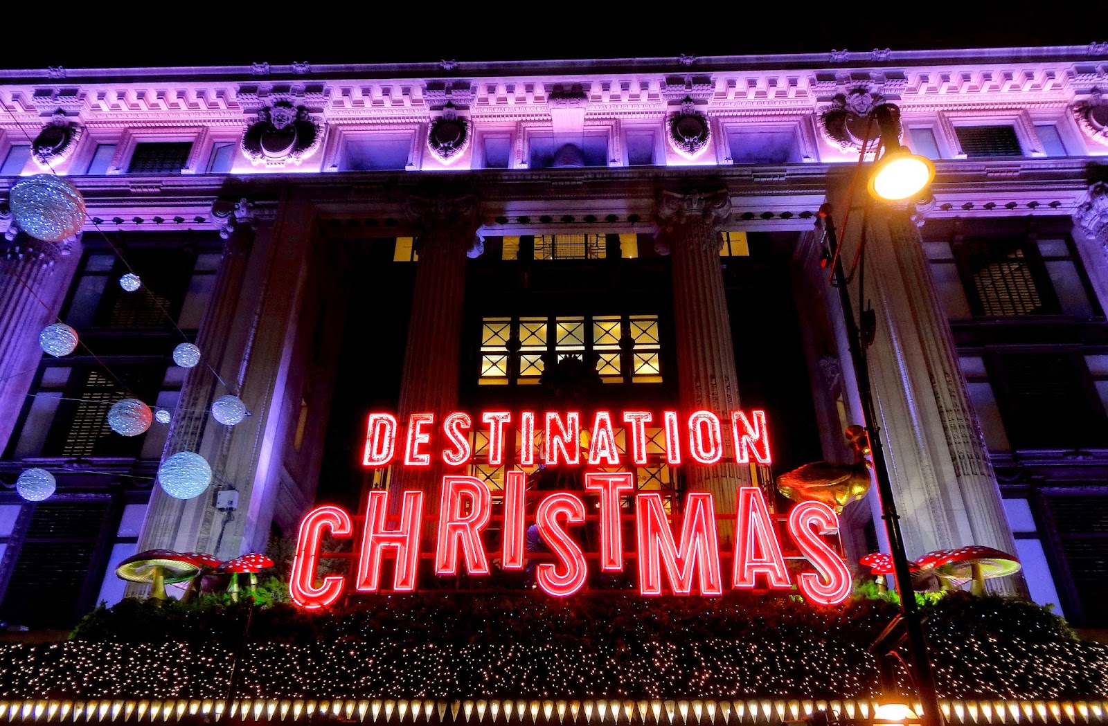 The estetic of senses! Christmas in Oxford street (London).