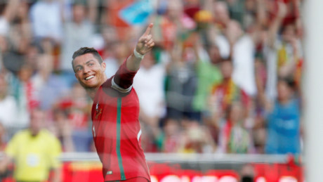 Vi Cristiano Ronaldo, nhieu ban tre mong Bo Dao Nha vo dich Euro 2016 - Anh 2