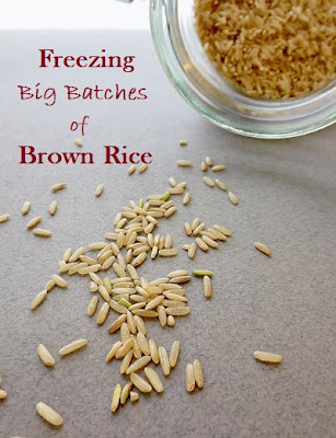 http://poorandglutenfree.blogspot.ca/2013/11/how-to-freeze-brown-rice-gluten-free.html