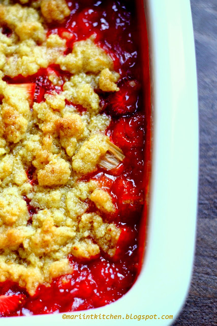 quando i sogni diventano realta': crumble di fragole e rabarbaro