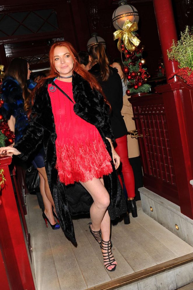 Celebrity Girls Pics: Lindsay Lohan.Leaving Lou Lous Members Club In