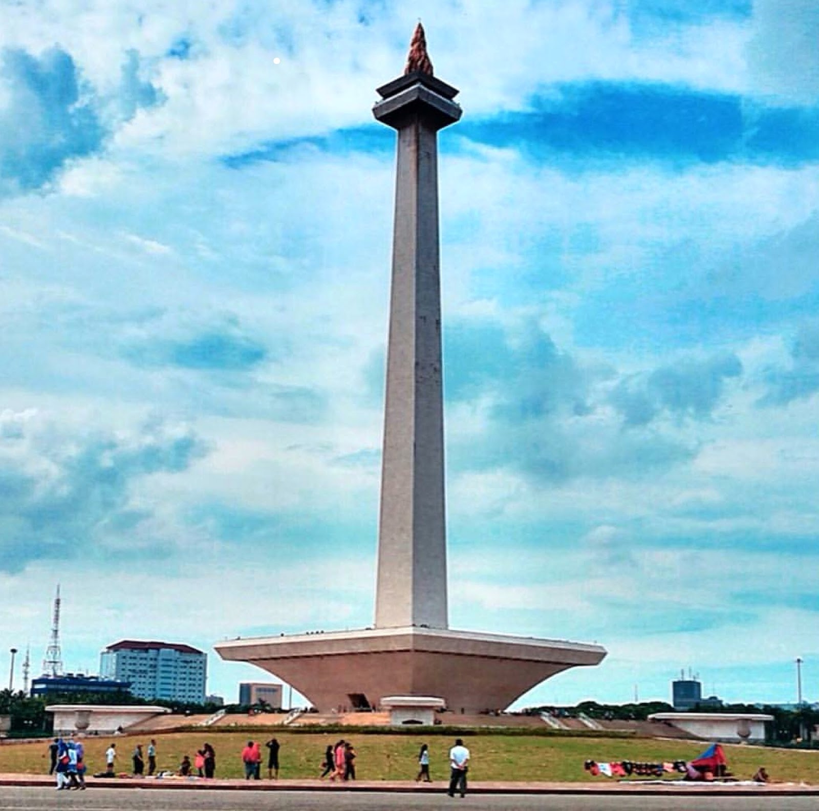 11 Gambar Monas Monumen Nasional Jakarta Rute Dan Hotel