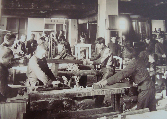 ремесленное училище год. городское четырёхклассное училище чердынь. школы фабрично-заводского ученичества (фзу). ремесленные училище 19 века в россии. л.