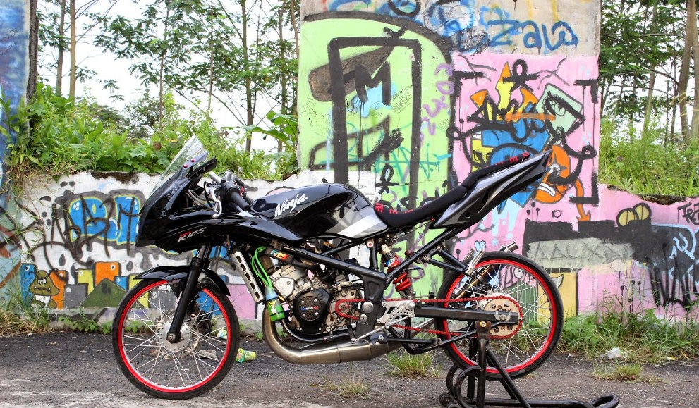 Ninja RR Modifikasi Pelek Jari-Jari