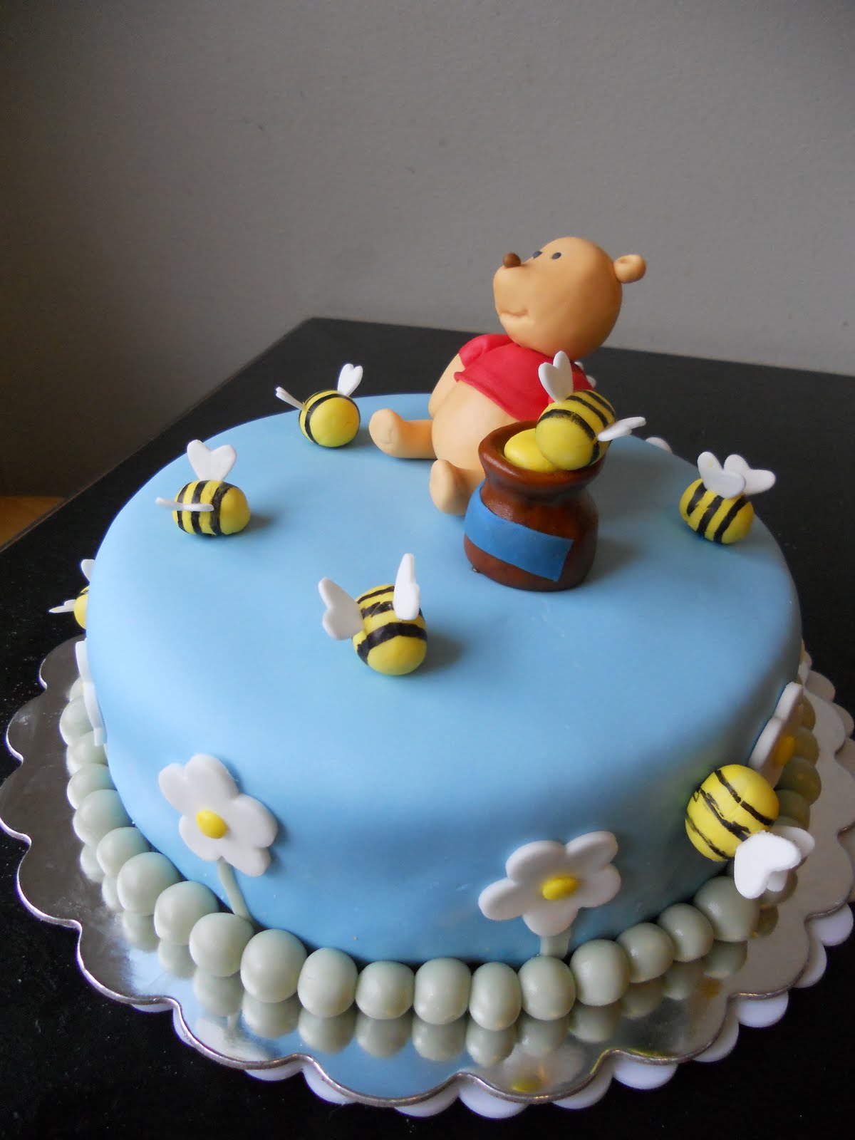 Amber S Birthday Creations Winnie The Pooh Cake Winnie The Pooh Cake