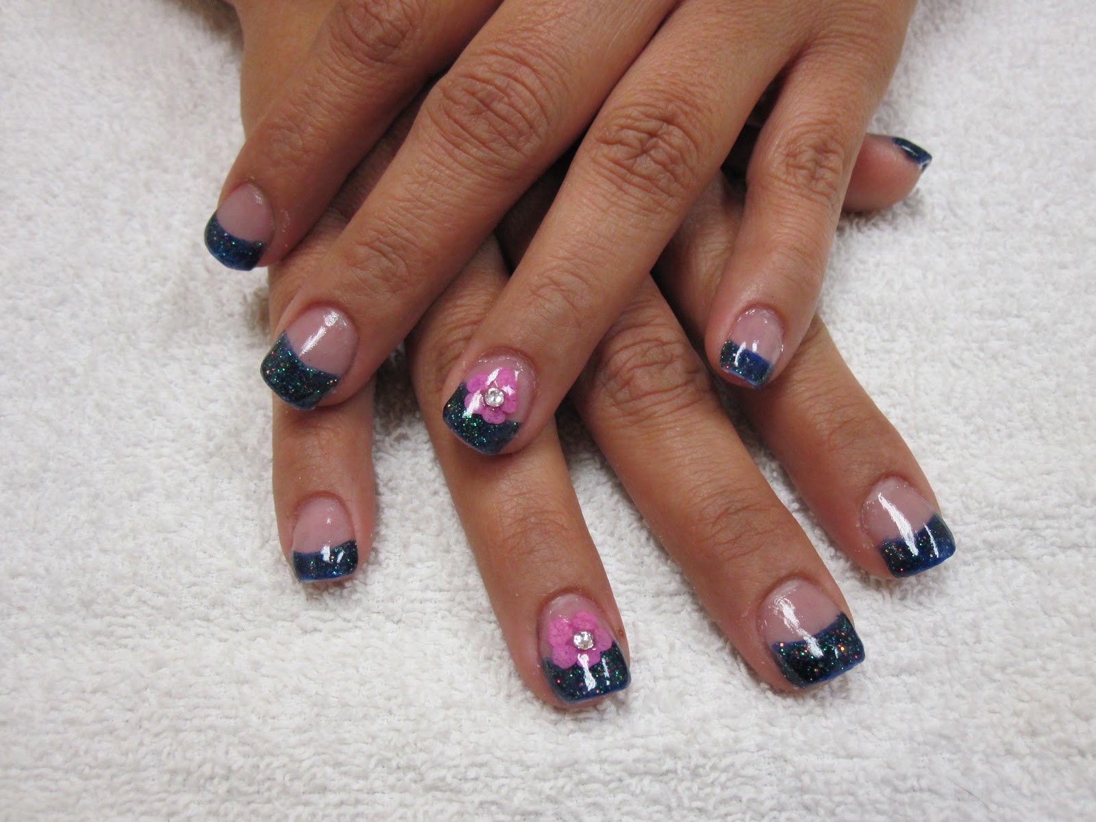 4. Glitzy and Glamorous: Vegas Nail Designs - wide 2