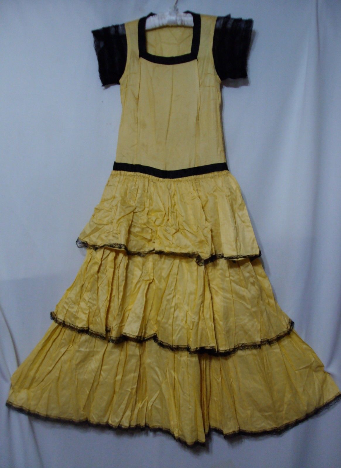 All The Pretty Dresses: Post WWI Yellow Dress