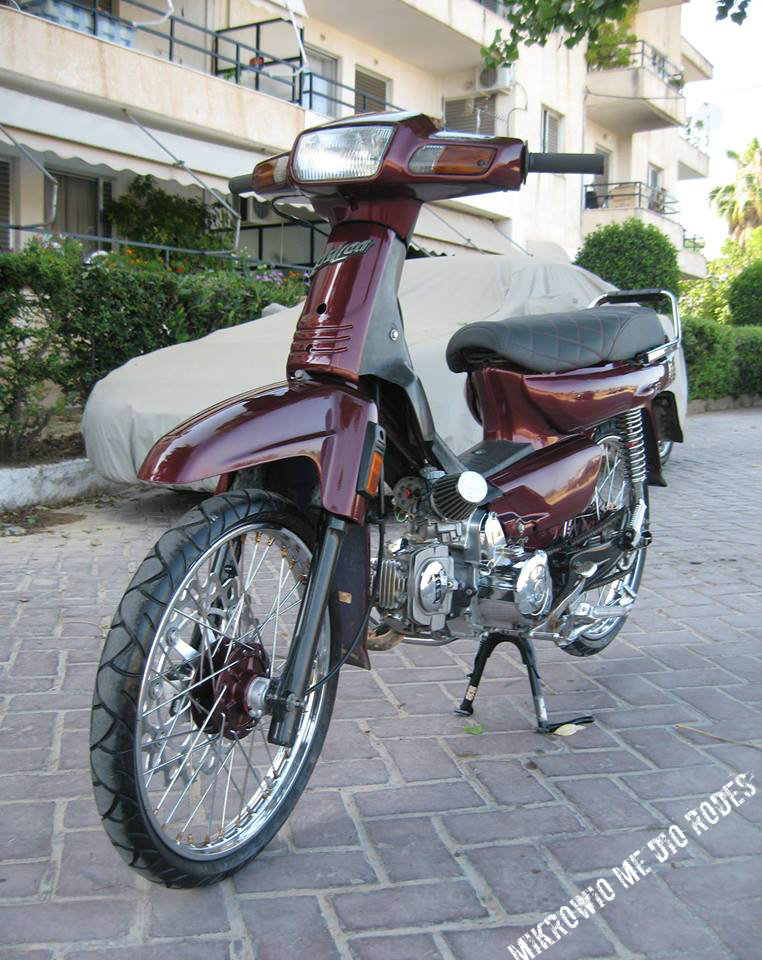 Mikrowio me dio rodes: Honda Astrea Ανακατασκευή