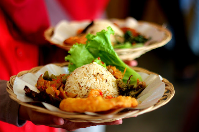 Bluepacker - Indonesian Travel Blogger - Kuliner Bakoel Ussy