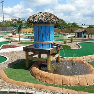 build your own mini golf course