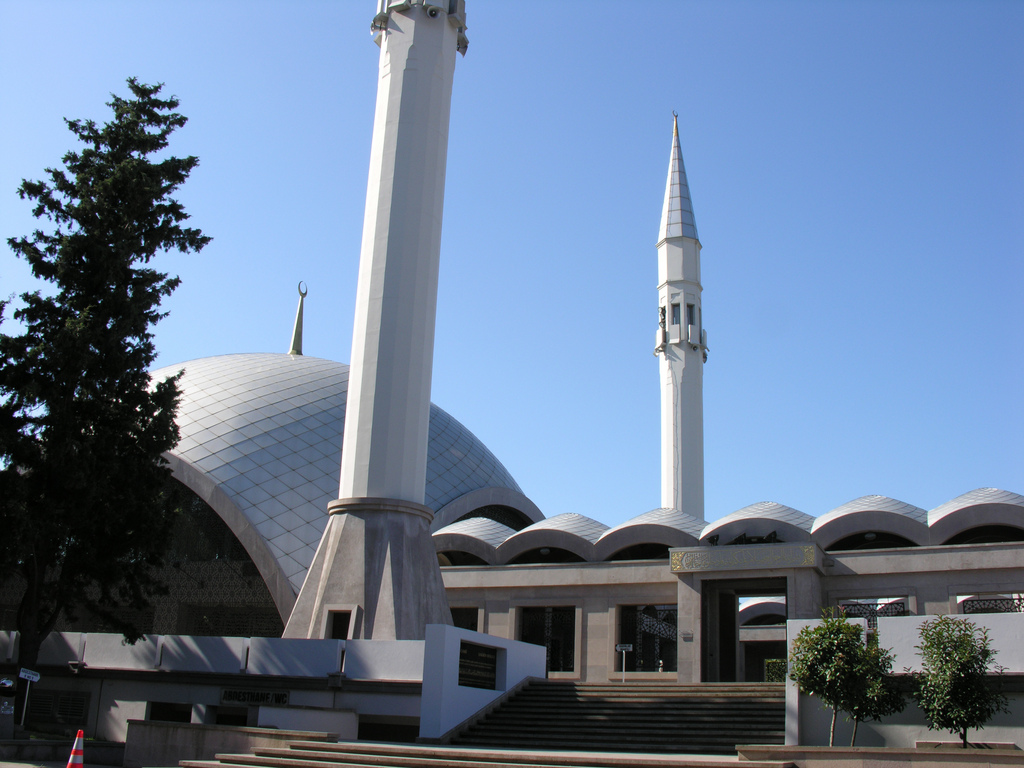 мечеть аль-куба внутри. мечеть в стамбуле архитектор хадид. мечеть архитектор. Al rawda mosque. мечеть современная архитектура.
