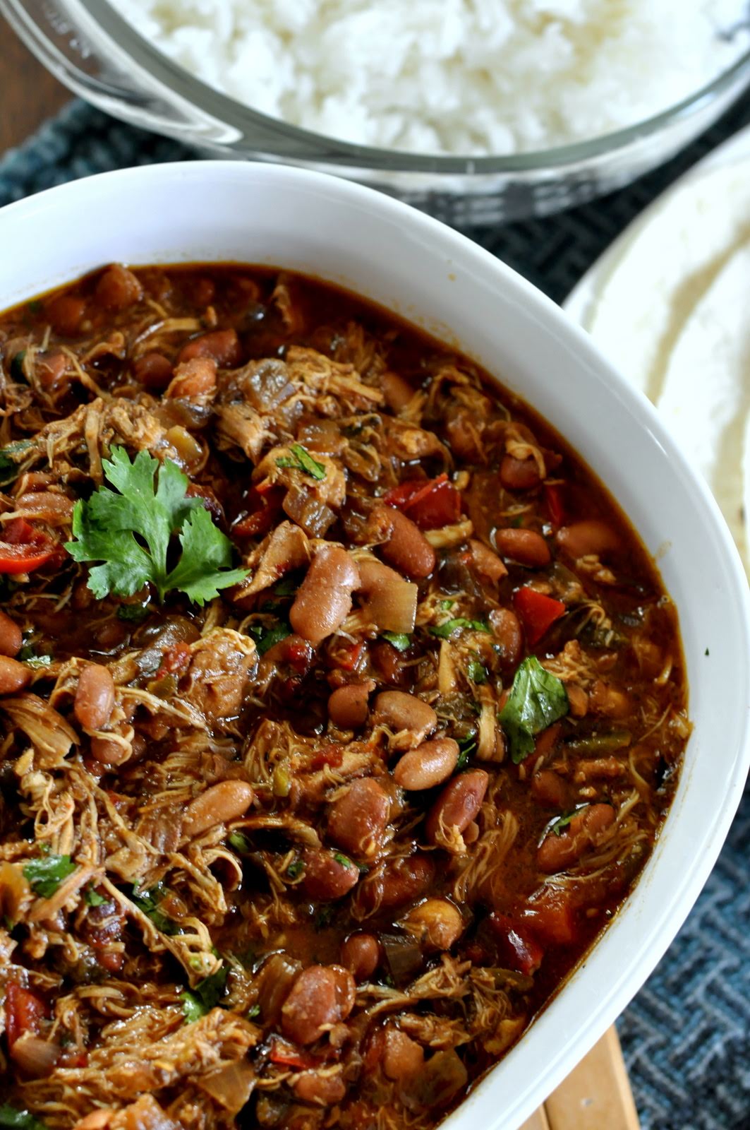 Slow Cooker Smoky Chicken with Pinto Beans