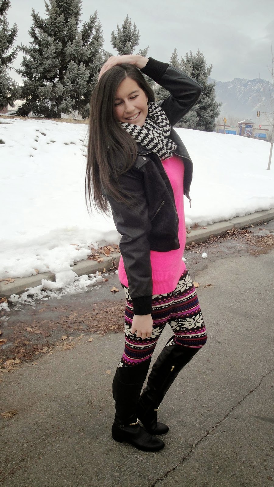 Love, Iris Snow Flake Fleece Lined Leggings