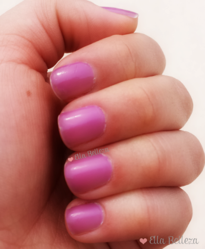 esmalte que cambia de color con el sol