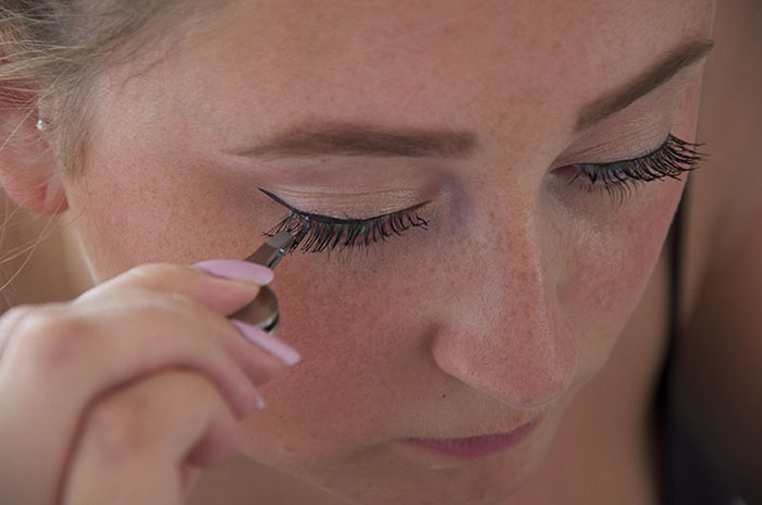 applying ardell individual lashes