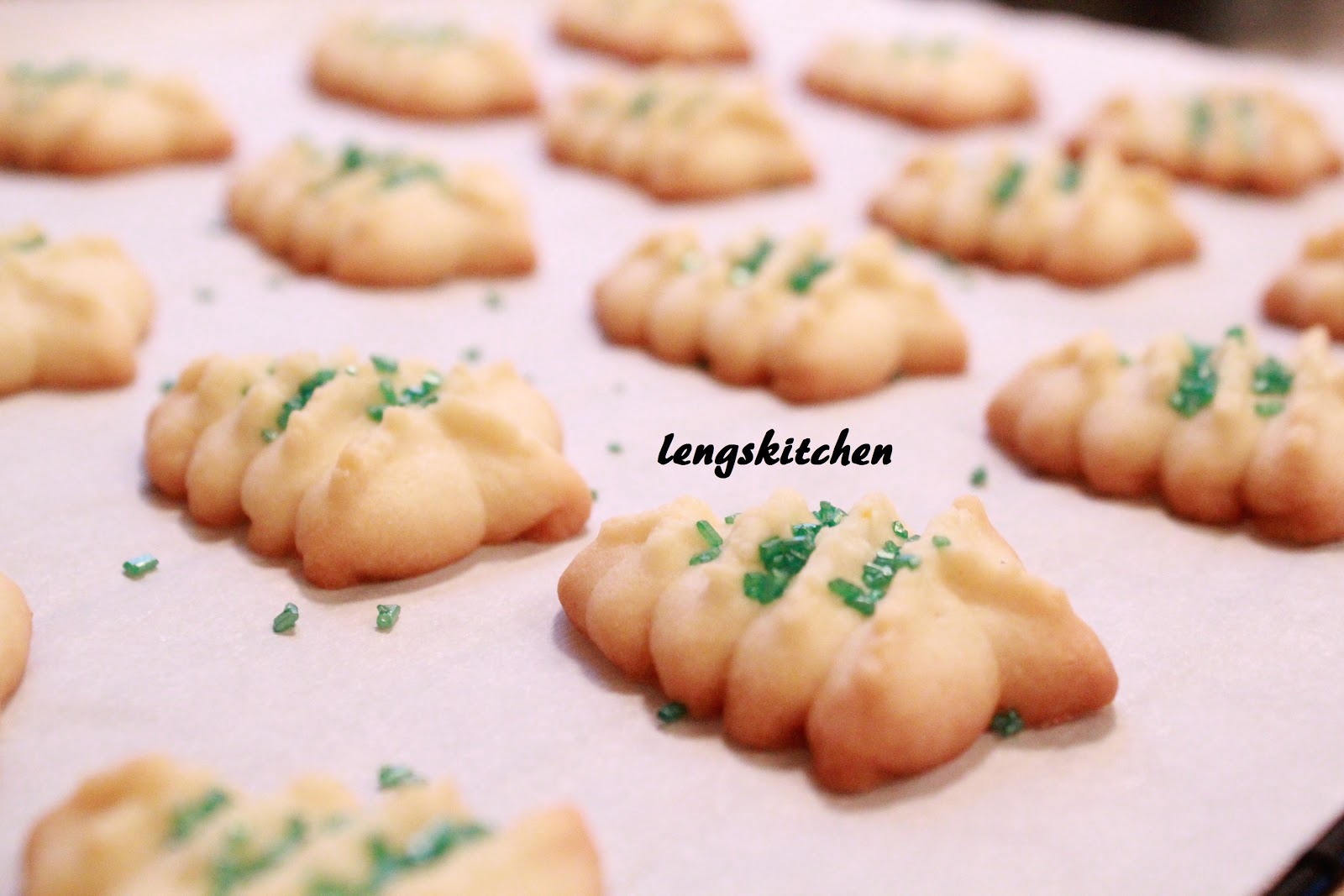 kitchen-chaos-spritz-cookies