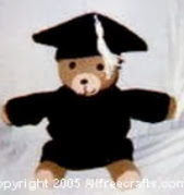 http://translate.googleusercontent.com/translate_c?depth=1&hl=es&rurl=translate.google.es&sl=en&tl=es&u=http://www.allfreecrafts.com/crochet/teddy-bear-graduation.shtml&usg=ALkJrhgU5_o9zkRo1ftklPZJDsq3R9i0SQ