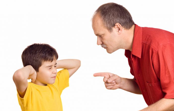 Gambar anak kecil marah