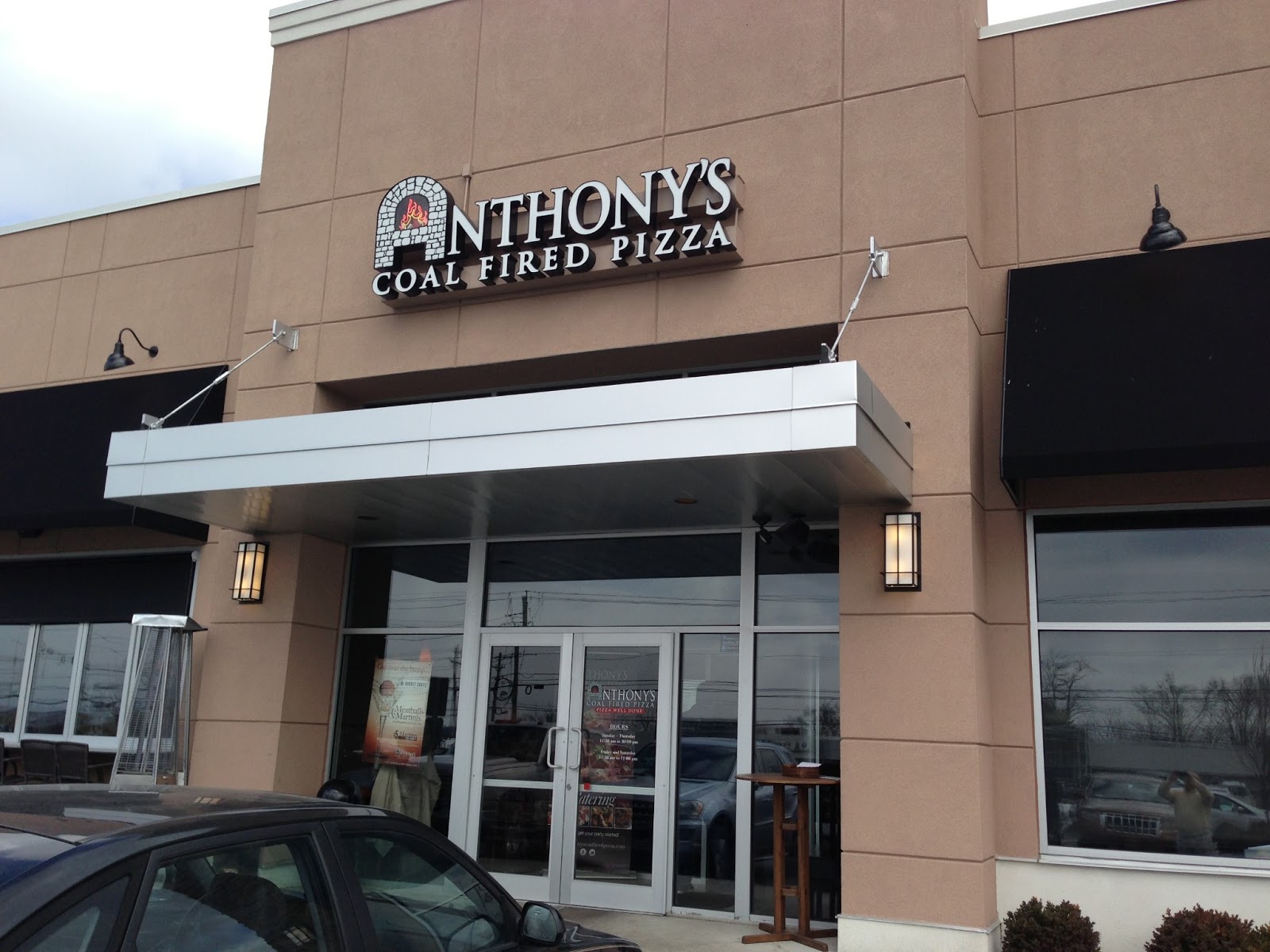 Bill Cianci's (Mostly) Burger Reviews Anthony's Coal Fired Pizza, Ramsey, NJ