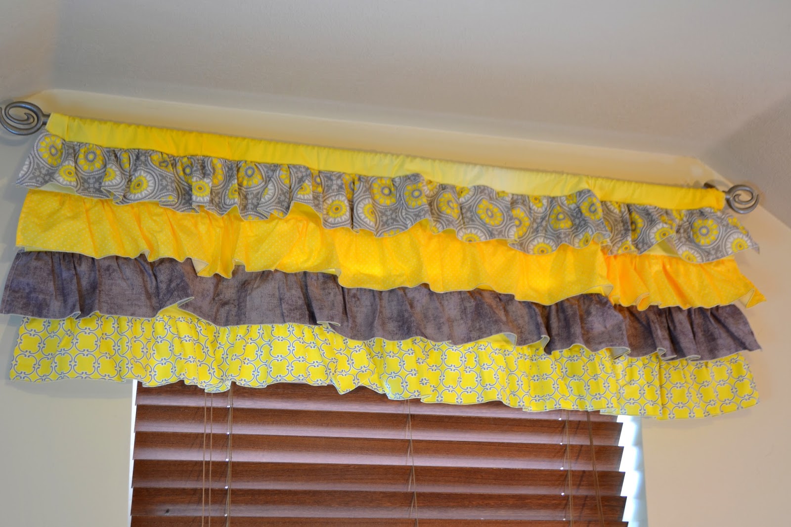 A Vision to Remember All Things Handmade Blog How to Sew Ruffle Valances on A Vision to Remember