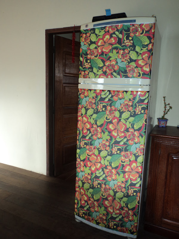 Coisas do Reino GELADEIRA RENOVADA COM CHITA