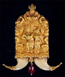 tiger gold nails jewellery