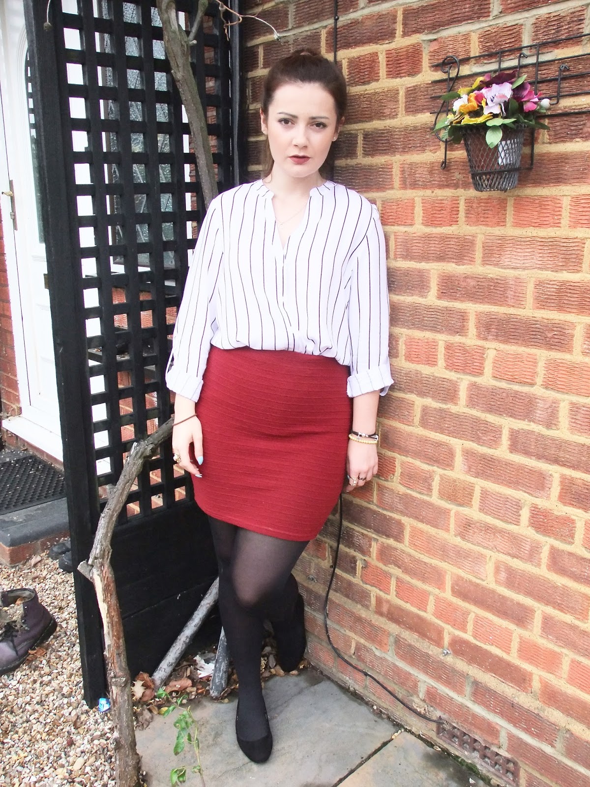 fabulous dressed blogger woman: Courtney from U.K