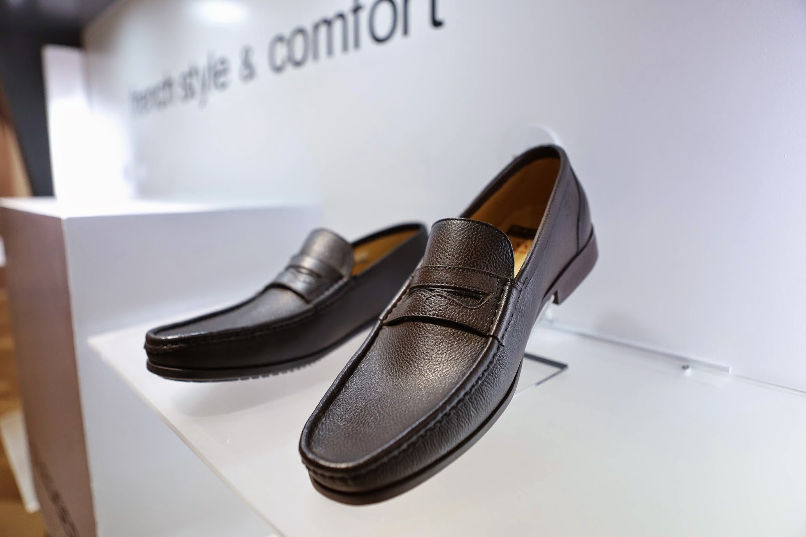 SLEDGERS French Style and Comfort yvestyle