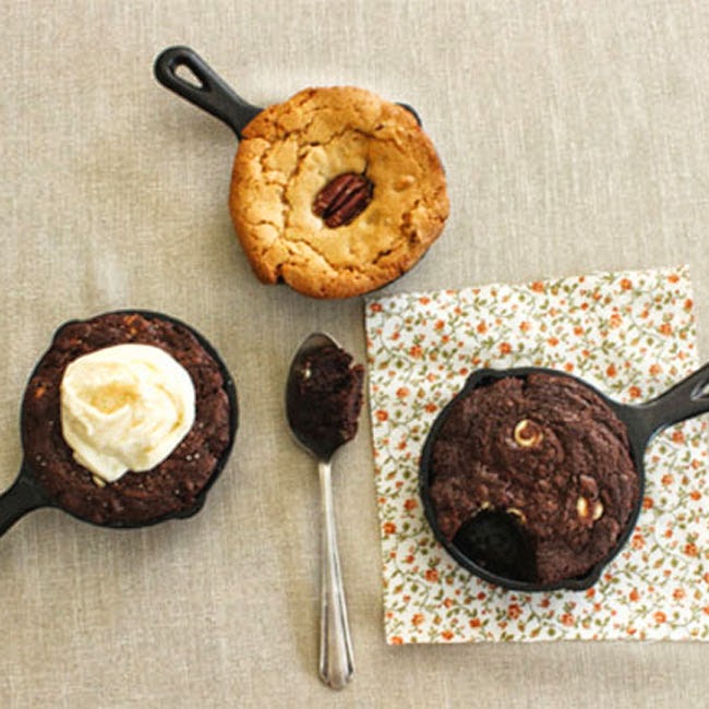 Pen + Paper Flowers: RECIPE RADAR | Mini Cast Iron Skillet Desserts