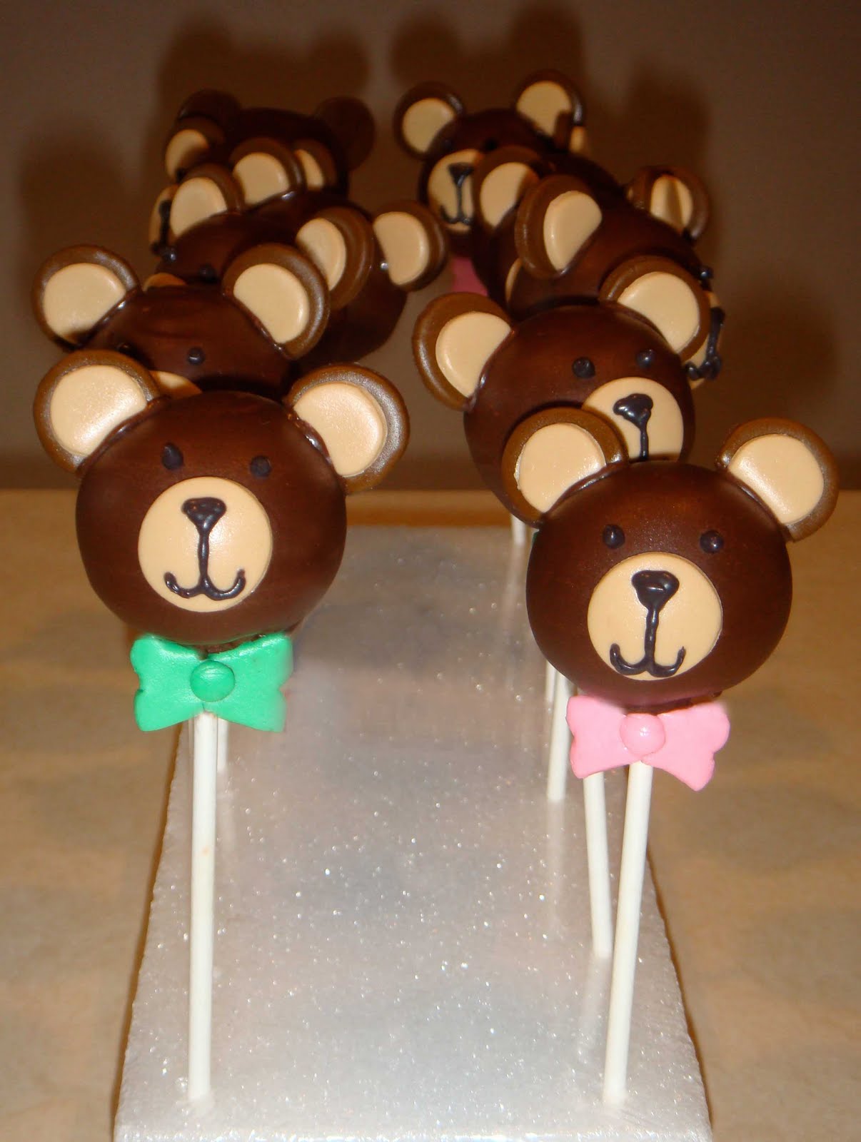 Cakes &amp; Pops by Jenn Teddy Bear Cake Pops