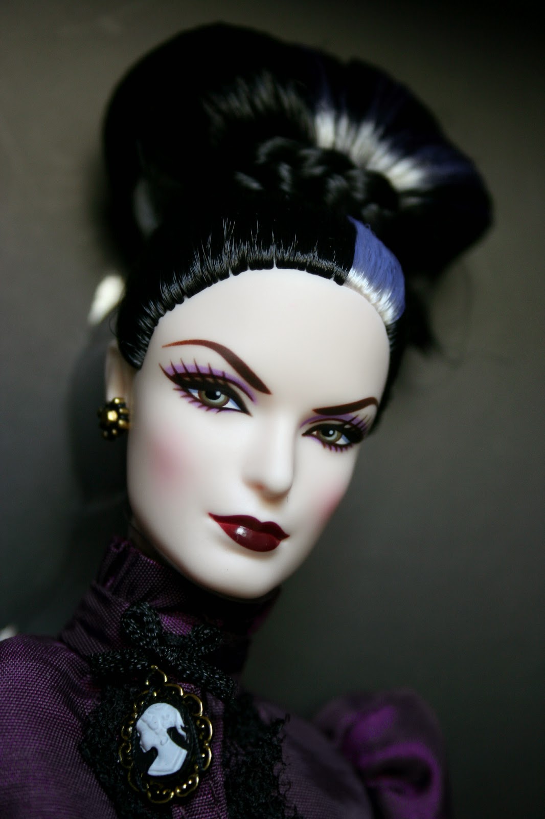 Barbie Collector Passion Haunted Beauty Mistress Of The Manor